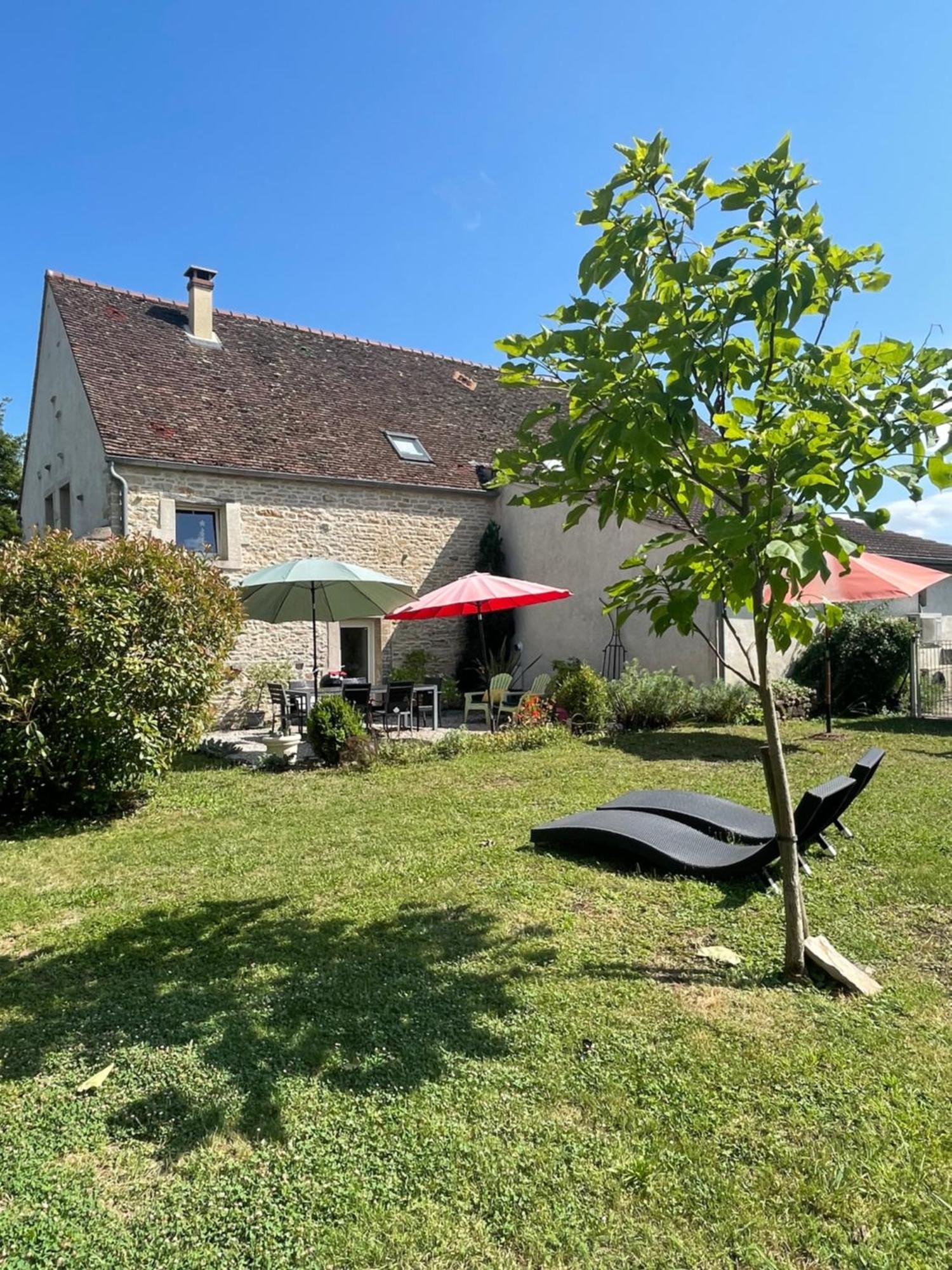Gite Le Meix Chapeau Levernois Exterior photo